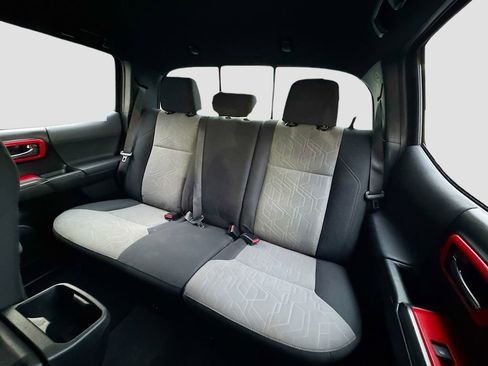 Used 2020 Toyota Tacoma TRD Off-Road image 14