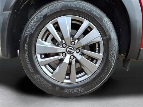 Certified 2024 Nissan Pathfinder SV w/ Lighting Package (N92) image 9