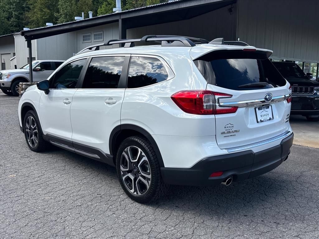 Used 2024 Subaru Ascent Limited w/ Technology Package AWD/4WD image 7