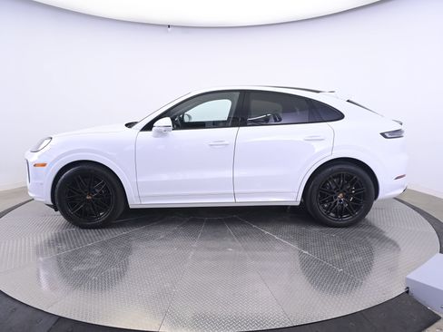 Used 2026 Porsche Cayenne S AWD/4WD image 2
