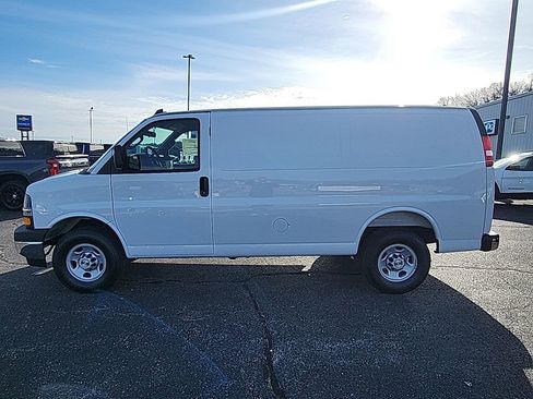 New 2025 Chevrolet Express 2500 w/ Driver Convenience Package RWD image 5