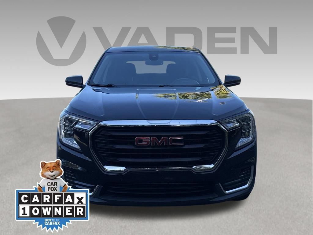 Used 2024 GMC Terrain SLE FWD image 2