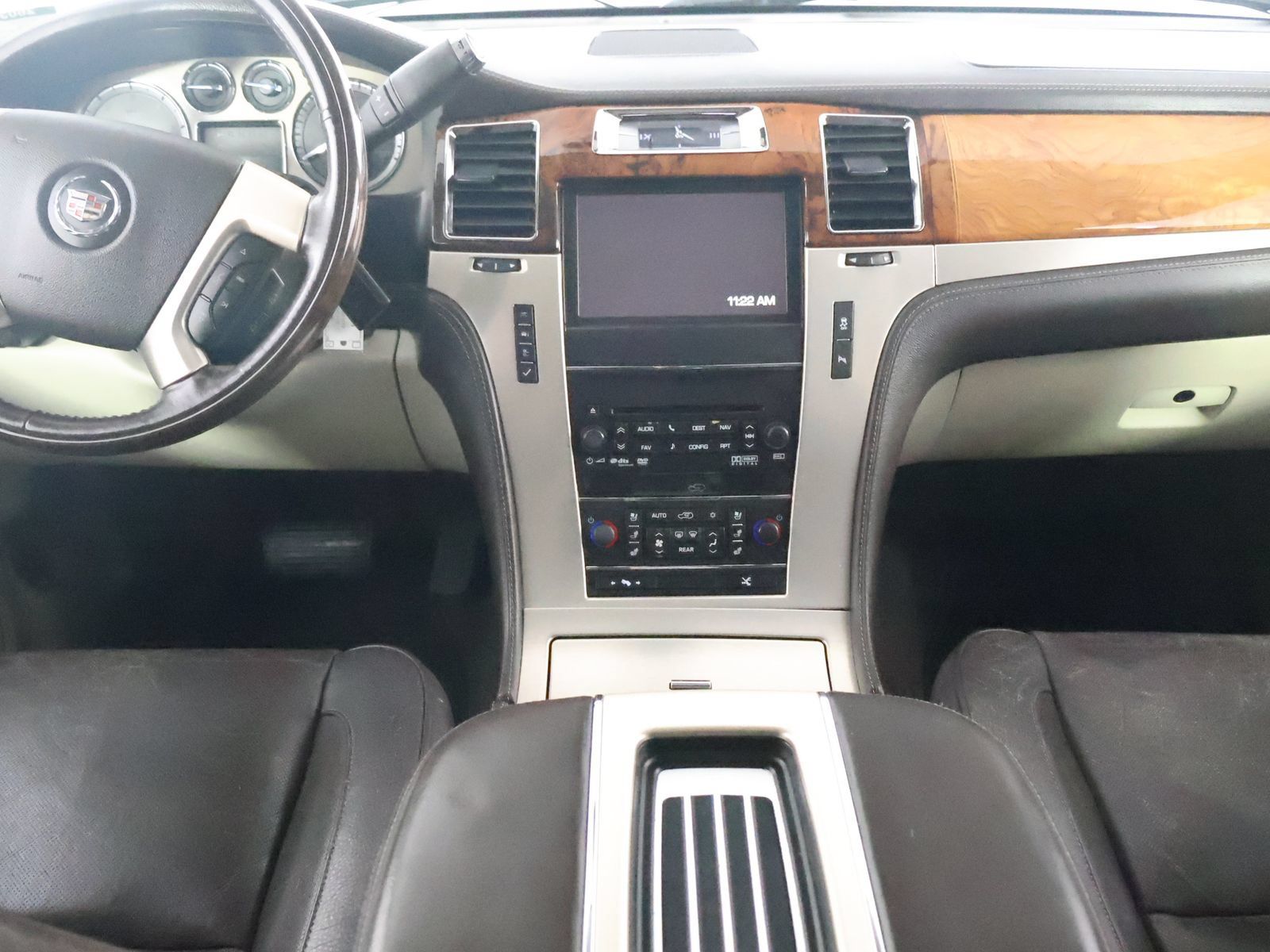 Used 2014 Cadillac Escalade Platinum AWD/4WD image 27