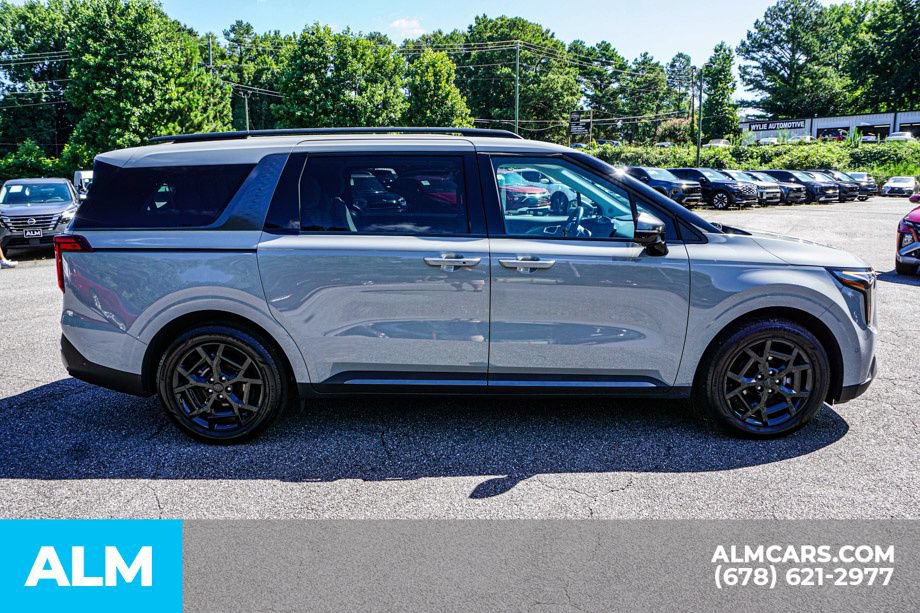 Used 2025 Kia Carnival SX w/ SX Dark Edition Package FWD image 8