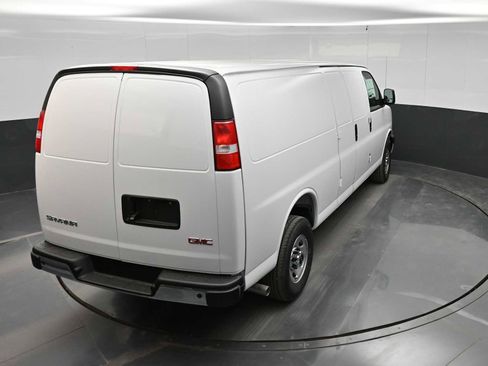 New 2026 GMC Savana 3500 Extended RWD image 24