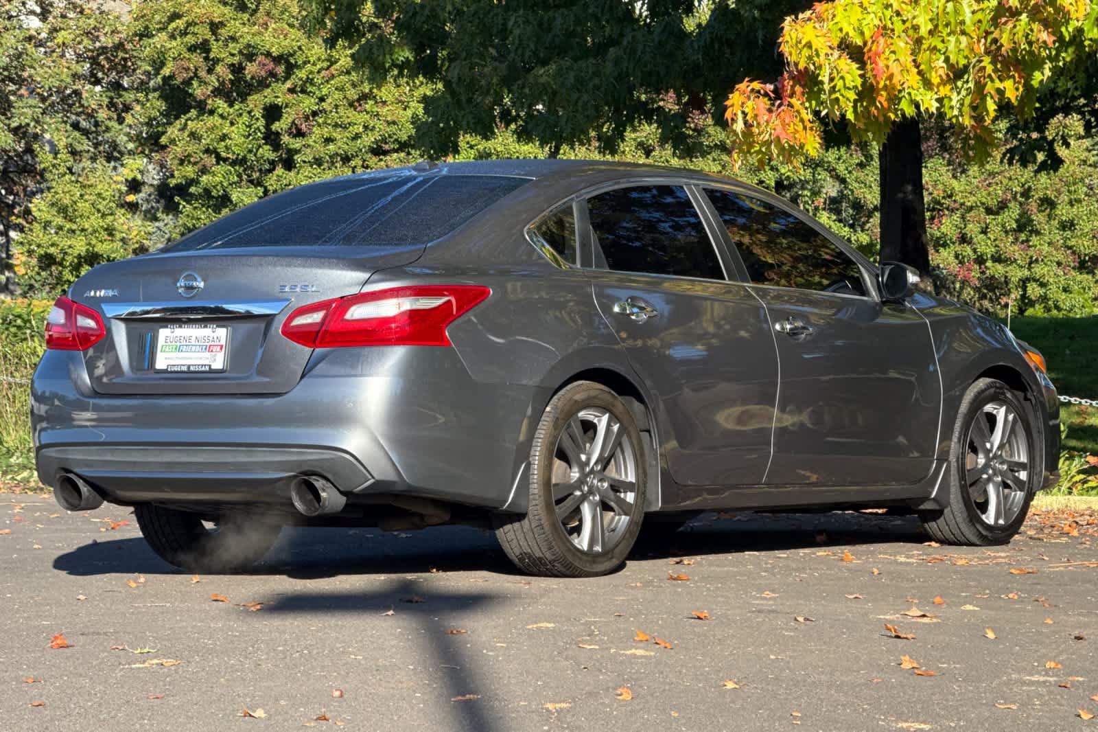 Used 2018 Nissan Altima 3.5 SL FWD image 2