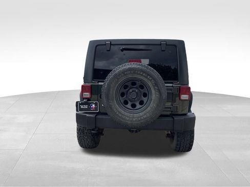 Used 2012 Jeep Wrangler Unlimited Sport AWD/4WD image 6