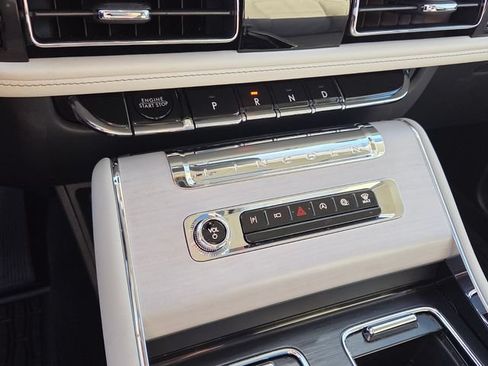 Used 2025 Lincoln Aviator Reserve w/ Illumination Package RWD image 22