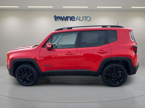 Used 2018 Jeep Renegade Altitude AWD/4WD image 2
