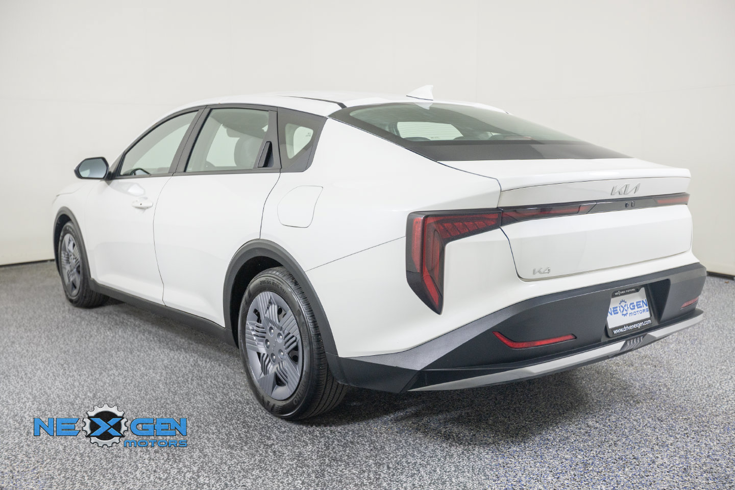 Used 2025 Kia K4 FWD image 25