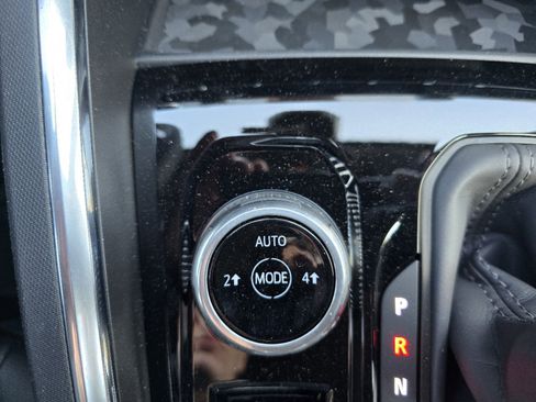 New 2025 GMC Canyon Elevation w/ Convenience Package image 43