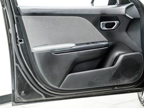 Used 2025 Kia K4 EX FWD image 39