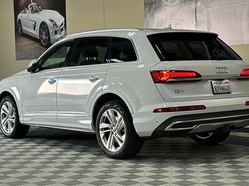 Used 2021 Audi Q7 3.0T Premium image 6