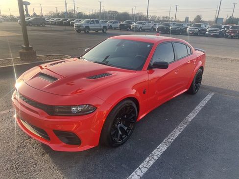 Used 2023 Dodge Charger SRT Hellcat w/ Harman/Kardon Audio Group image 2
