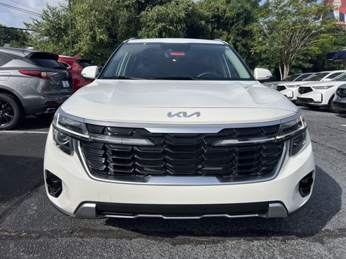 Used 2024 Kia Seltos EX FWD image 8