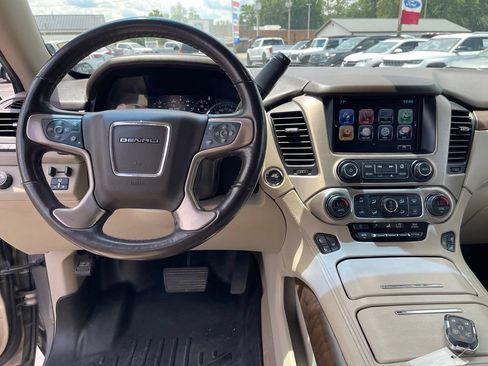 Used 2019 GMC Yukon Denali w/ Open Road Package AWD/4WD image 14