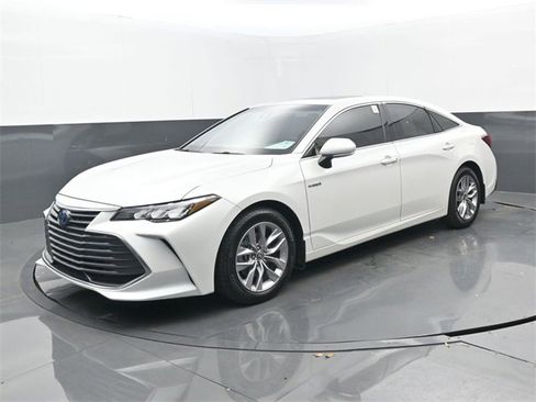 Used 2021 Toyota Avalon XLE image 26