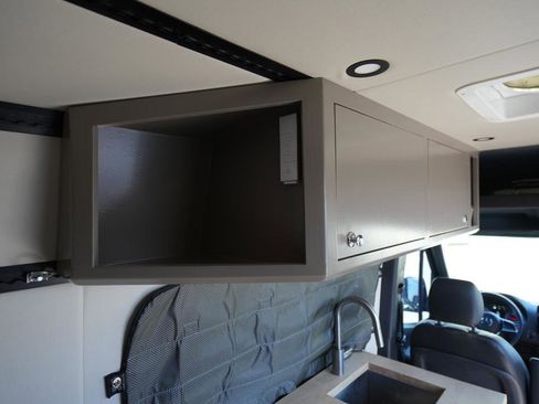 Used 2020 Mercedes-Benz Sprinter 2500 image 12