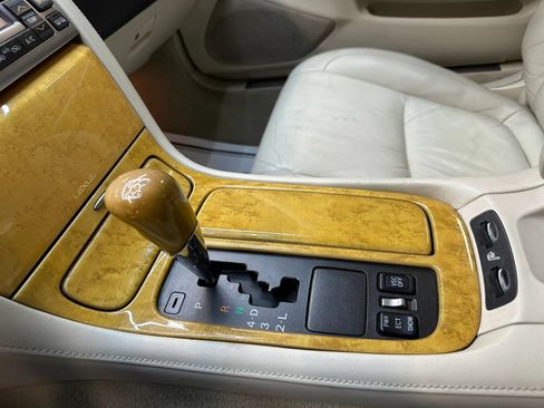 Used 2002 Lexus SC 430 Convertible RWD image 17