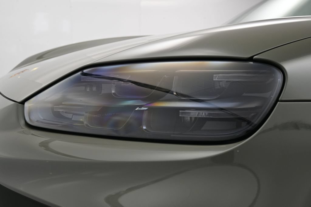 Certified 2026 Porsche Cayenne Electric AWD/4WD image 47