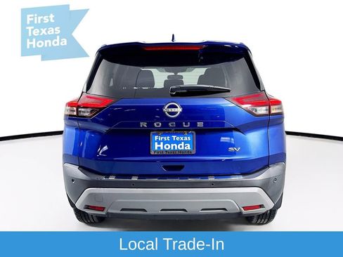 Used 2023 Nissan Rogue SV image 7