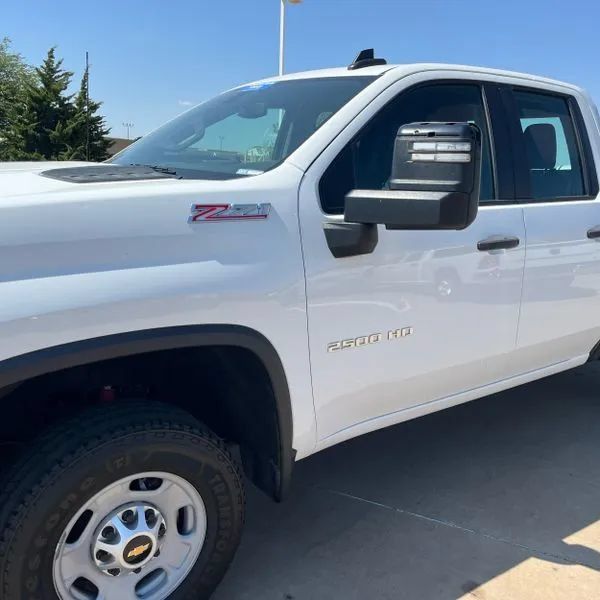 Used 2022 Chevrolet Silverado 2500 W/T w/ WT Fleet Convenience Package AWD/4WD image 2