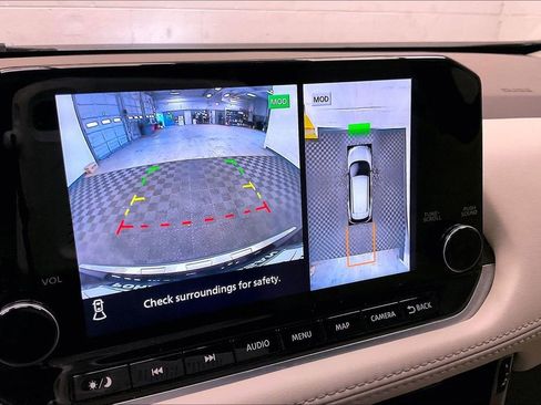 Certified 2023 Nissan Rogue SL w/ SL Premium Package image 20