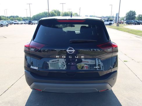 Used 2023 Nissan Rogue S AWD/4WD image 16
