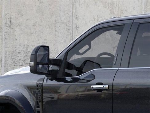 New 2026 Ford F450 Platinum w/ FX4 Off-Road Package image 20