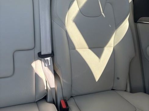 Used 2024 Volvo XC90 T8 Plus w/ Protection Package Premier image 30