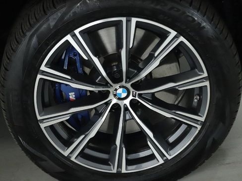 Used 2020 BMW X5 M50i w/ Premium Package image 10