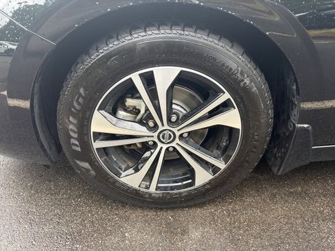 Used 2023 Nissan Sentra SV FWD image 31