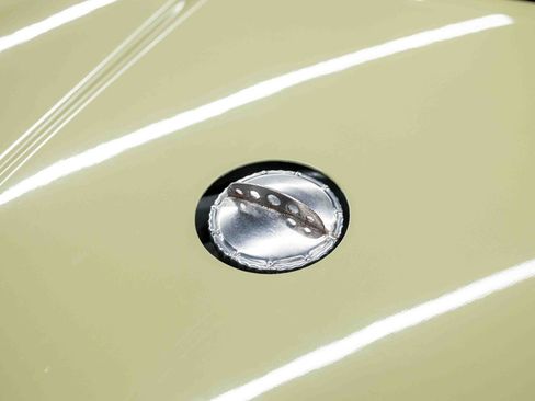 Used 1987 Porsche 911 Carrera RWD image 14