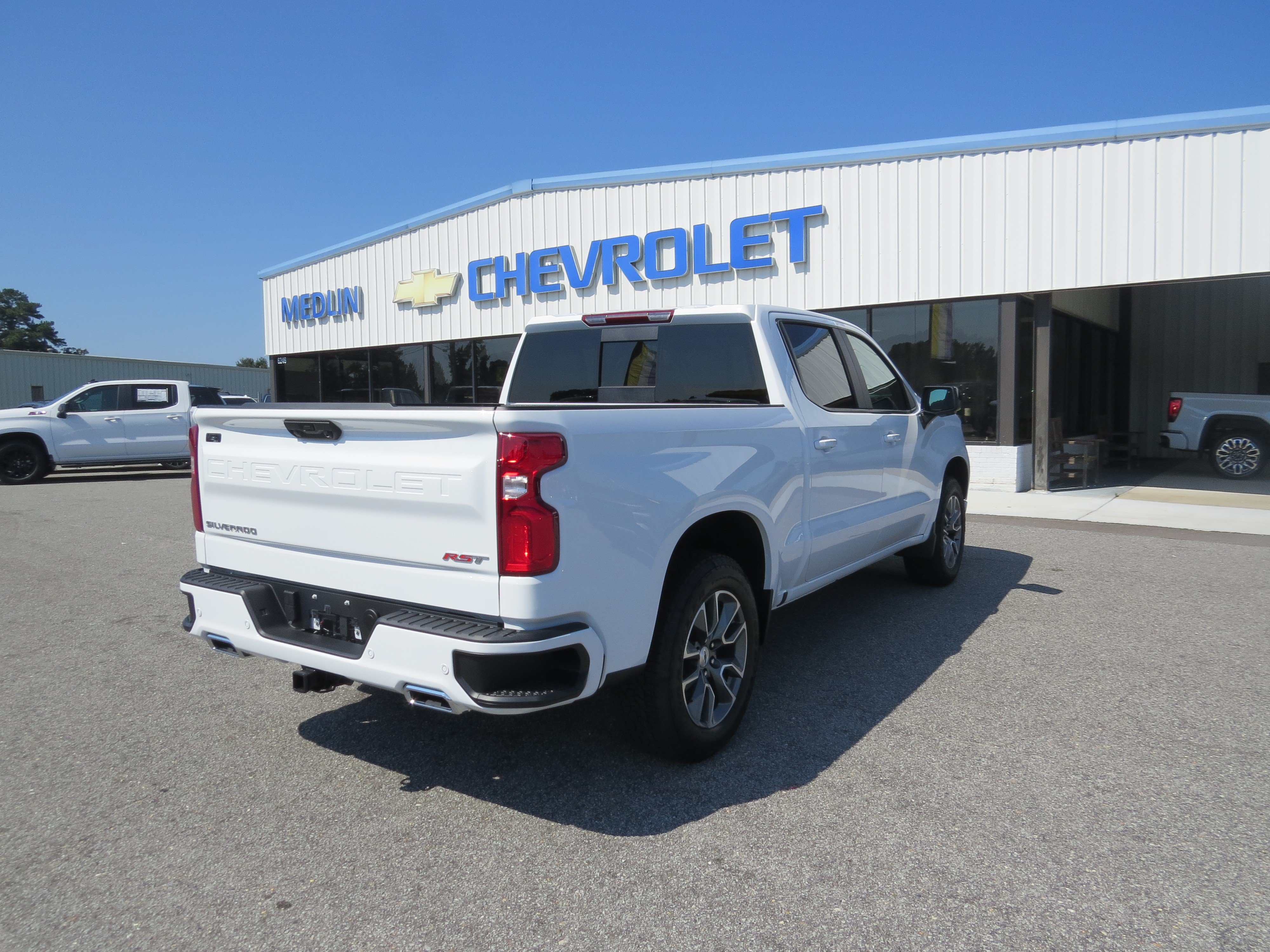 New 2026 Chevrolet Silverado 1500 RST w/ RST All Star Premium Package AWD/4WD image 3
