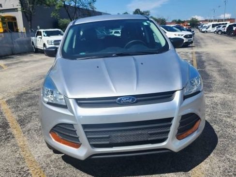 Used 2015 Ford Escape S FWD image 3