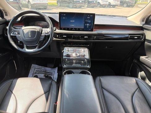 Used 2023 Lincoln Nautilus Reserve AWD/4WD image 2