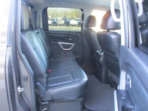 Used 2016 Nissan Titan SL AWD/4WD image 26