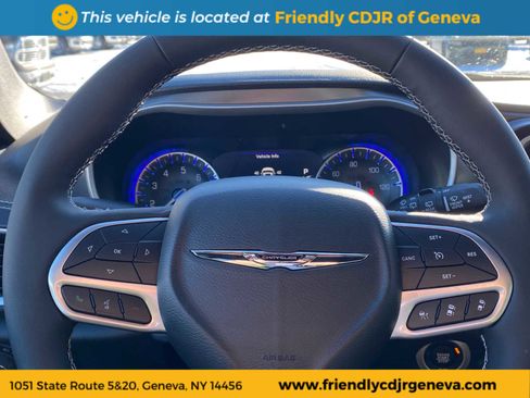 New 2026 Chrysler Pacifica Select image 17