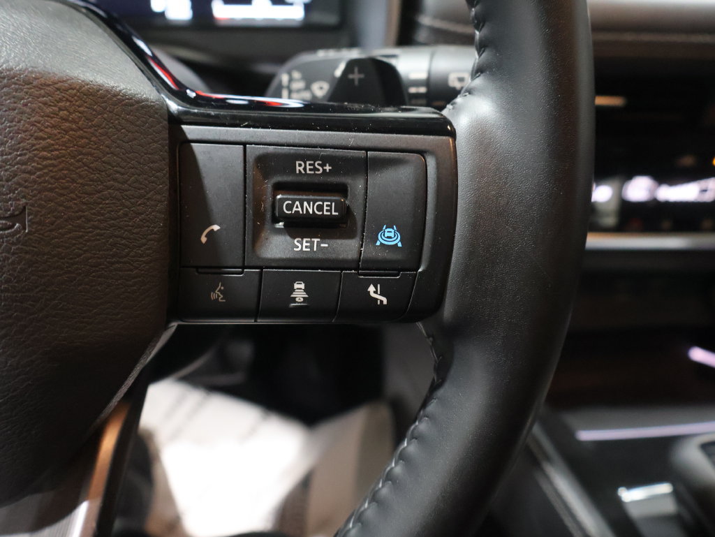 Used 2025 Nissan Rogue Platinum w/ Tech Package AWD/4WD image 39