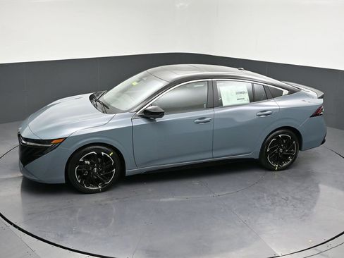 New 2026 Nissan Sentra SR w/ SR Premium Package image 26