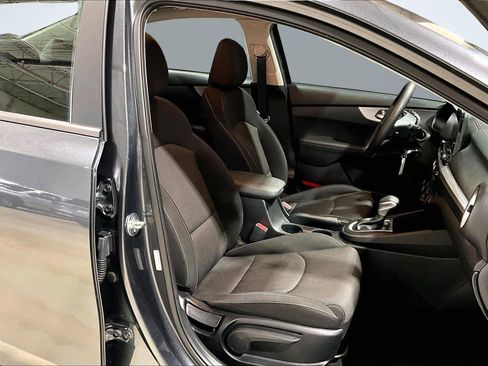 Used 2024 Kia Forte LXS image 8