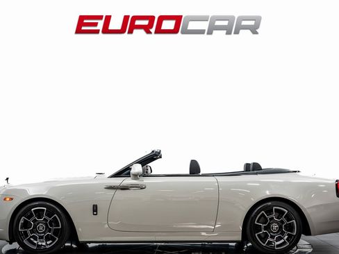 Used 2021 Rolls-Royce Dawn image 2