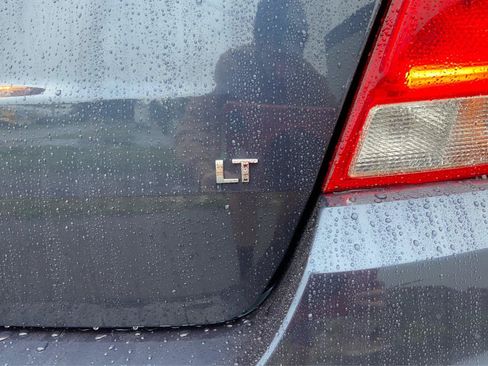 Used 2018 Chevrolet Trax LT w/ LT Convenience Package FWD image 24