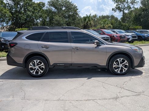 Used 2022 Subaru Outback Limited w/ Popular Package #2 AWD/4WD image 3