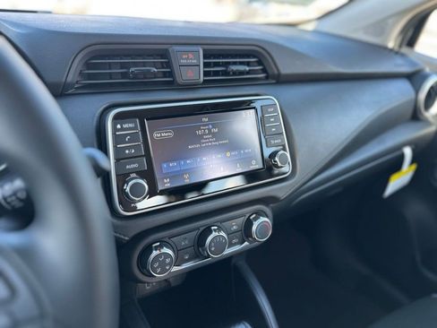 Used 2025 Nissan Versa S w/ Trunk Package image 18