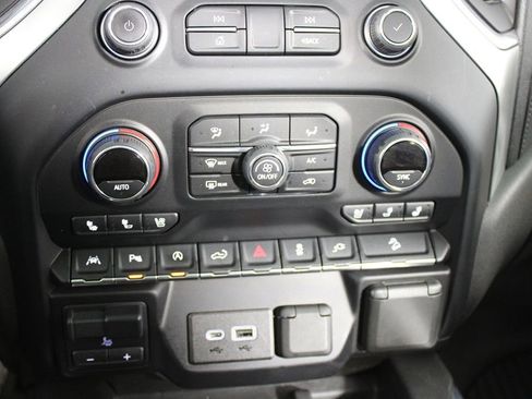 Used 2020 Chevrolet Silverado 1500 LTZ w/ LTZ Premium Package AWD/4WD image 21