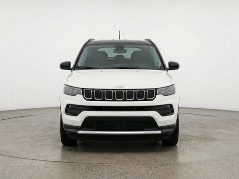 Used 2025 Jeep Compass Limited image 2
