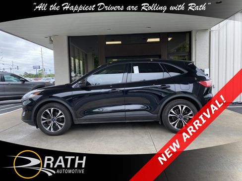Used 2022 Ford Escape SE w/ SE Sport Appearance Package FWD image 9