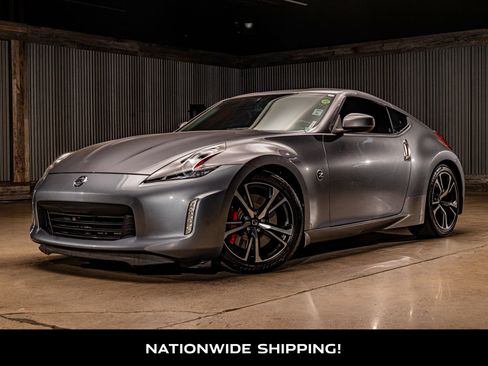 Used 2018 Nissan 370Z Coupe RWD image 4