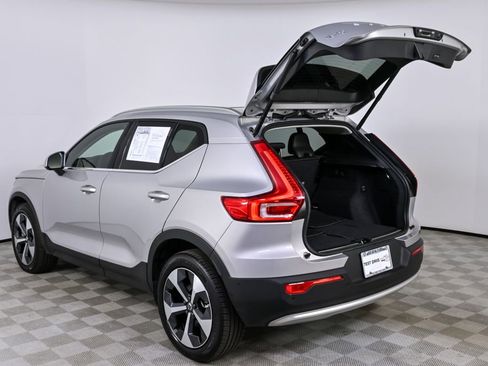 Certified 2025 Volvo XC40 B5 Plus image 30